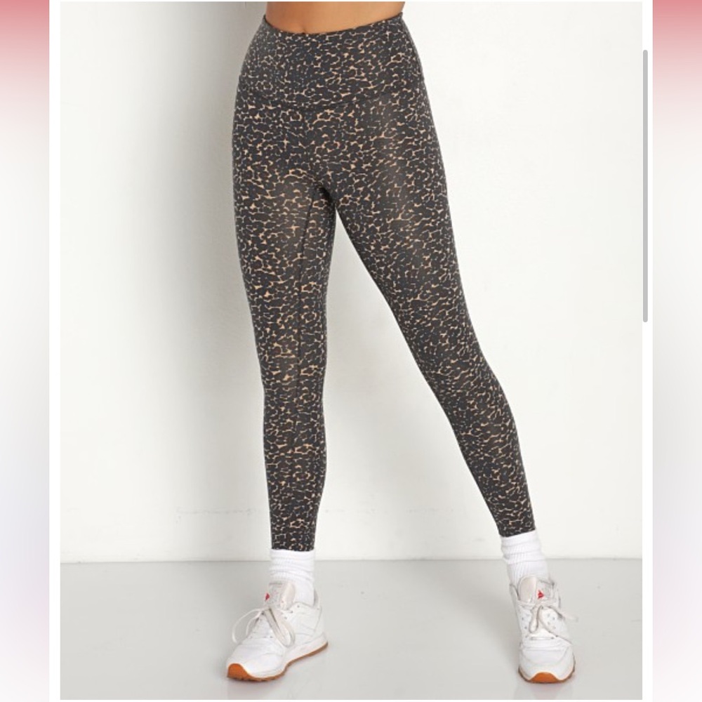 Varley
Lets Move High 25" Legging Cluster Leopard